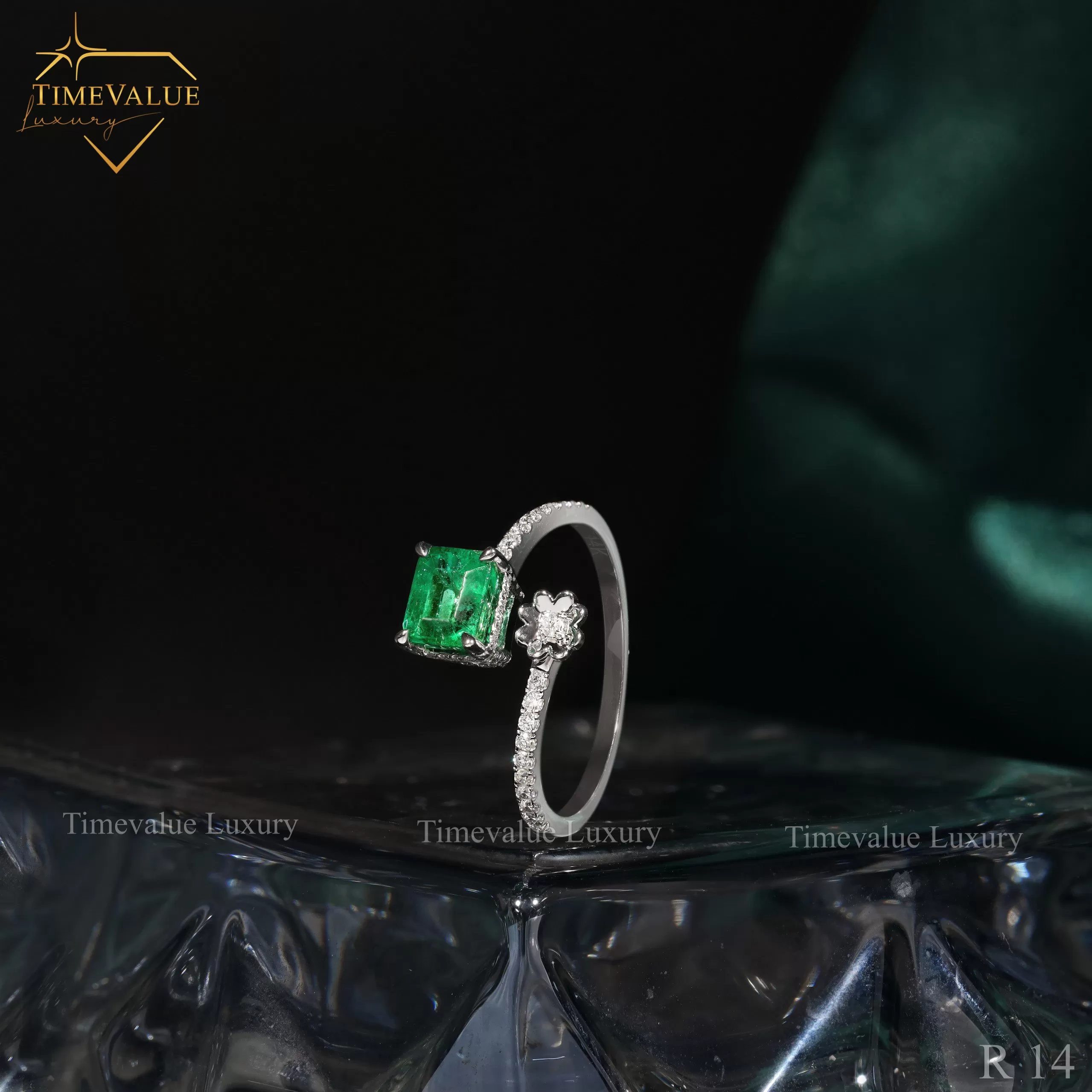 Nhẫn Kim cương Nữ gắn đá Emerald R14