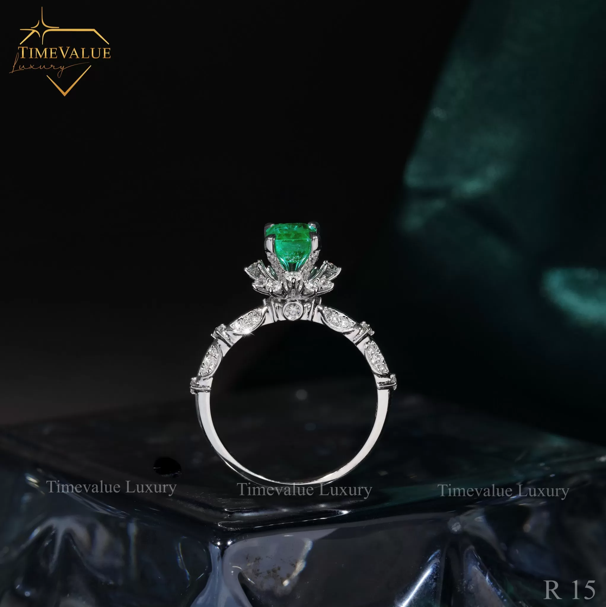 Nhẫn Kim cương Nữ gắn đá Emerald R15 04